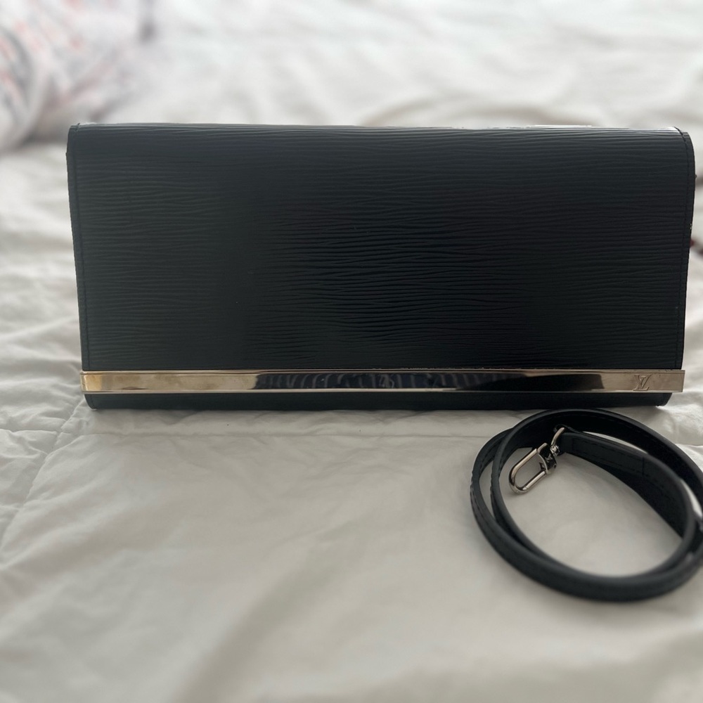 Louis Vuitton Clutch